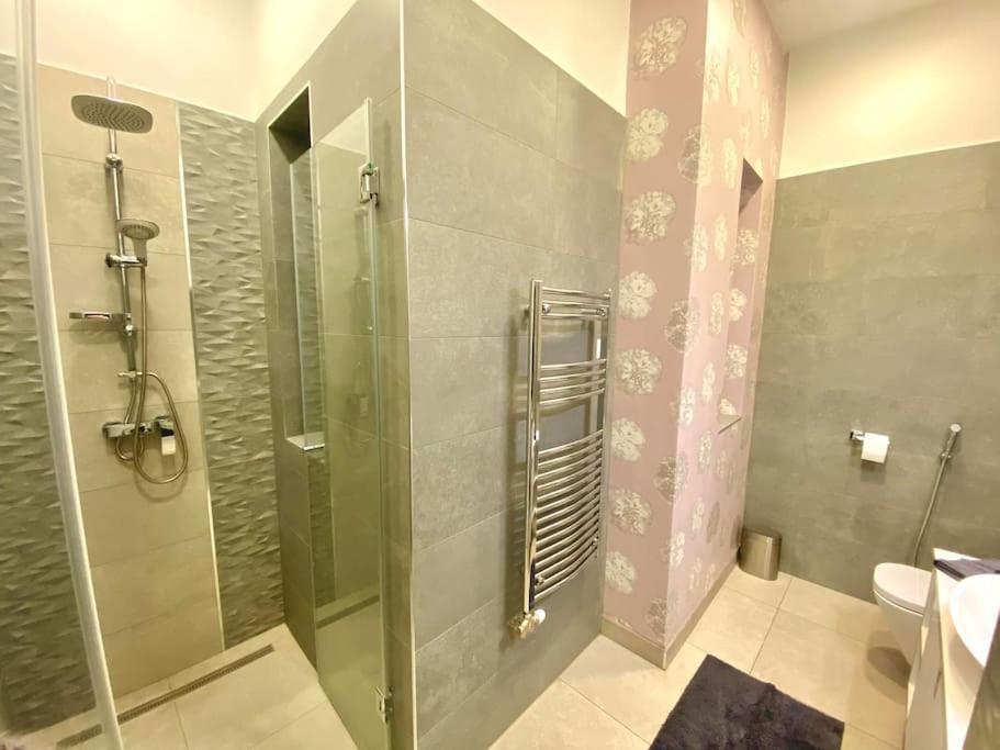 Luxury Buda Apartment Будапеща Екстериор снимка