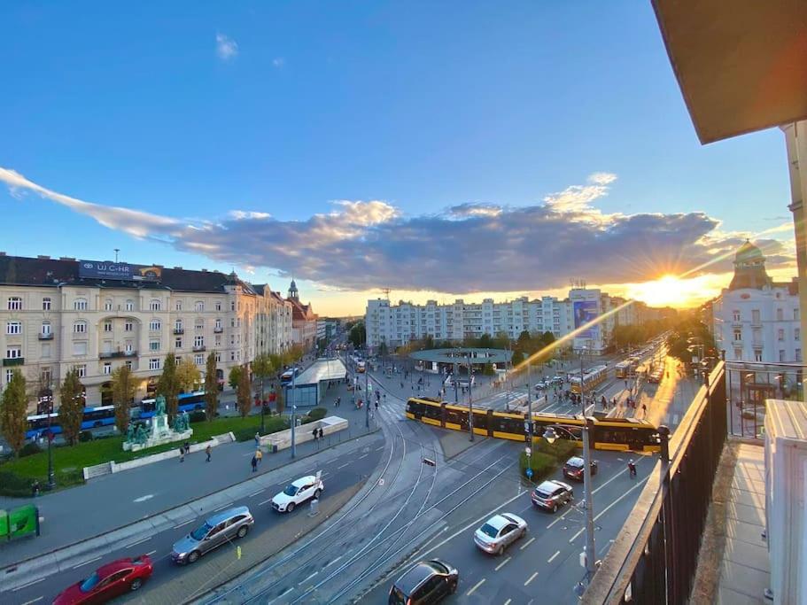 Luxury Buda Apartment Будапеща Екстериор снимка